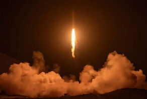 IRGC Launches Decisive Missile Response to US Military Strikes Along Iran’s Southern Coast