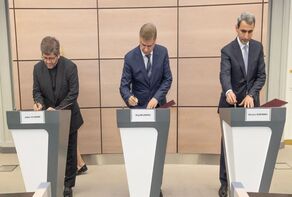 Iran, Russia, Azerbaijan sign MoU on enhancing rail freight transit