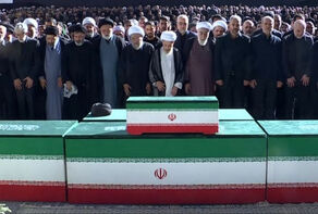 تجلی وحدت ملی در وداع با رهبر شهید؛ حضور میلیونی در نماز بر پیکر مطهر