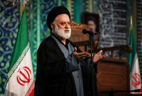 آیت‌الله سید مصطفی خامنه‌ای: مقابله با اشرار، در تضاد با صبر نیست