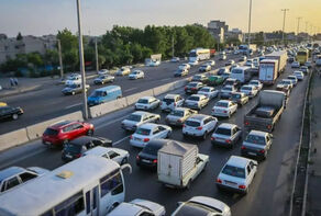 ترافیک سنگین در ورودی‌های تهران و محور هراز؛ برخی محورها مسدود