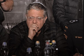 תקיפת רחפן מכוונה לביתו של שר לביטחון פנים