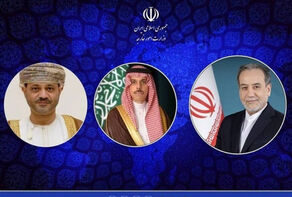 Iran FM discusses regional security, Hormuz tensions with Omani and Saudi counterparts