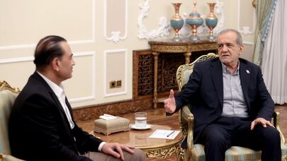 'Bullying won't work': Pezeshkian warns US as he meets Pakistan's army chief