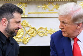 Является ли Украина спасением Трампа от экономического кризиса?