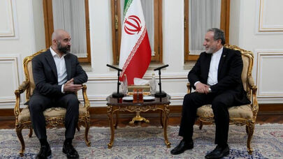 دیدار عراقچی و طالبانی در تهران؛ تأکید بر امنیت مرزهای ایران و عراق