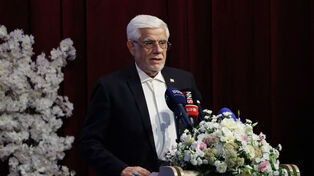 تأکید عارف بر تربیت نخبگان از سال‌های نخست مدرسه