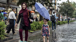 تهران رنگ و بوی پاییز گرفت؛ رعد و برق و باران به پایتخت رسید