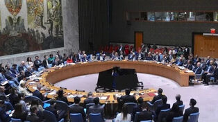 中方强烈反对个别成员国执意强推安理会恢复制裁伊朗，呼吁美国承诺不再动武，同伊朗真诚谈判