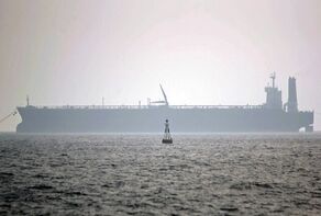 یک نفتکش گاز مایع در تنگه هرمز هدف قرار گرفت
