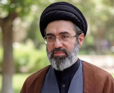 Leader of Islamic Revolution offers condolences over passing of Ayatollah Shobeiri Zanjani
