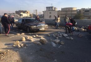 لبنان.. تواصل الاحتجاجات للأسبوع الرابع وهذه هي حالة الطرقات