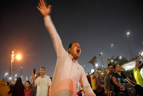 آخر التطورات في مصر.. السيسي يعلق على التظاهرات.. وحزب مصري يدعو الجيش والشرطة لـ\