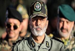 قائد الجيش الايراني: لا ندعو للحرب لكن بإمكان الأعداء اختبار معدّاتنا في الميدان