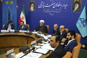 روحانی: خرده فرمایش‌های برخی درباره وعده‌های دولت منطقی نیست