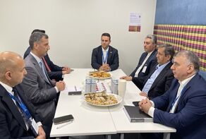 لقاء یجمع رئیسی البنکین المرکزیین الایرانی والعراقی

