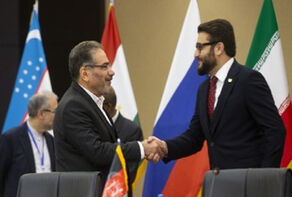 Admiral Shamkhani congratulated Ashraf Ghani and Abdullah Abdullah on the political agreement