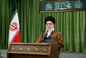قائد الثورة: أياد خفية ومؤسسات تقف خلف الإساءة للرسول محمد (ص)