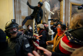 American political structure is facing a strong opposition