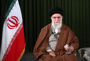 رهبر انقلاب: سیاست قطعی ایران در قبال طرف‌های برجامی لغو تحریم‌ها در عمل و سپس راستی‌آزمایی توسط ایران است