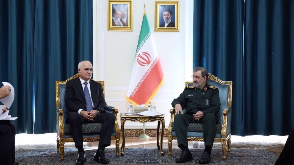  Iran: Trump caught in ‘quagmire,’ unable to decide 