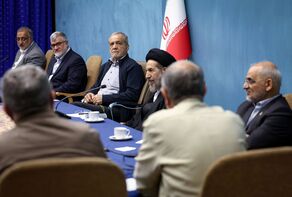 پزشکیان: اگر لازم باشد بخش‌هایی از دولت را برای حفظ تولید خاموش می‌کنیم