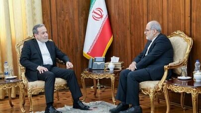 عراقجی یؤکد على تسخیر کافة الإمکانیات الدبلوماسیة لحمایة المصالح الوطنیة

