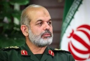 اللواء وحیدی: لا یحق لأی قوة من خارج المنطقة التدخل فی مضیق هرمز

