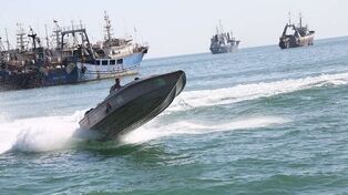 Iran seizes 50 border trespassers, 2 vessels in southern waters