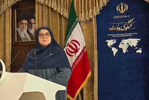 مهاجرانی: إیران صامدة فی وجه أعتى القوى الدمویة

