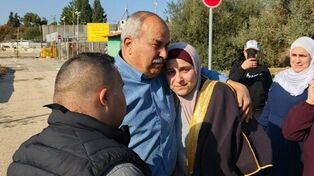 آزادی خبرنگار فلسطینی پس از ۴۵۰ روز اسارت در زندان‌های اسرائیل