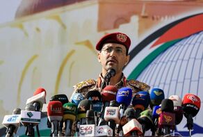 حمله موشکی یمن به مواضع مزدوران هم‌پیمان عربستان در عدن