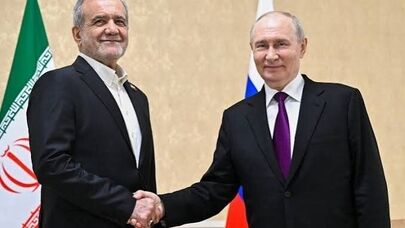 Президенты Ирана и России провели встречу в Москве