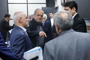 پزشکیان: معیشت مردم و حمایت از تولید در رأس کار ما قرار دارد